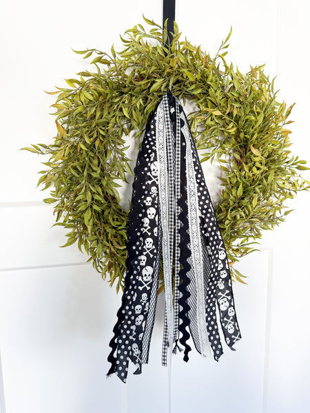 Black + White Skelton Ribbon Set